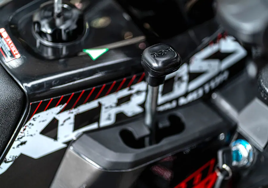 COMMANDER 250 XCROSS คันเกียร์บนเปลี่ยนเกียร์สะดวก