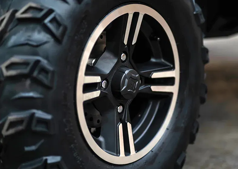 XWOLF 700L EPS 4x4 ล้ออัลลอยขอบ 12 นิ้ว